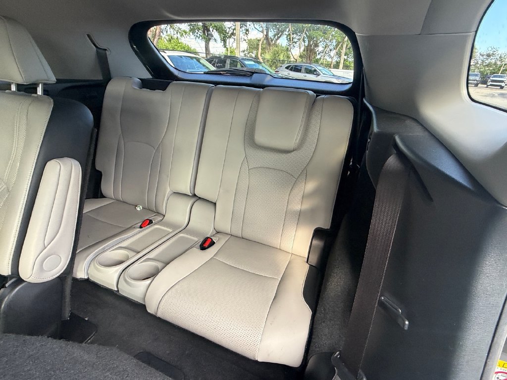 Used 2018 Lexus RX 450hL Premium w/ Premium Package AWD/4WD image 13
