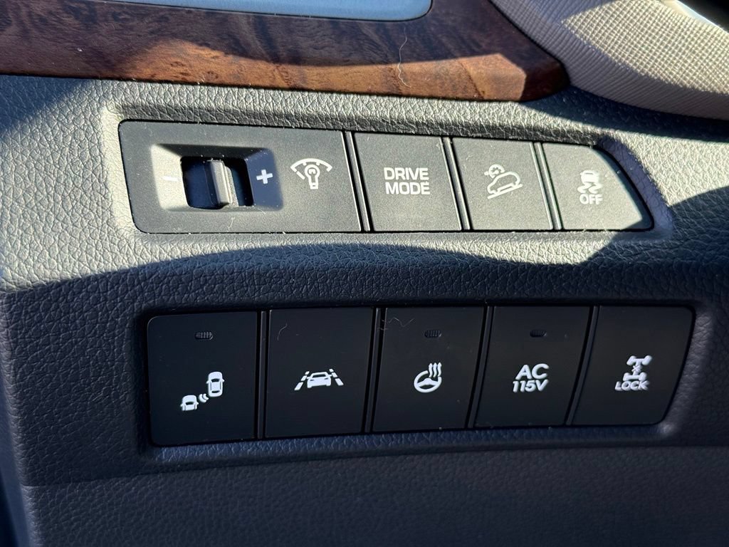 Used 2019 Hyundai Santa Fe XL AWD/4WD image 23