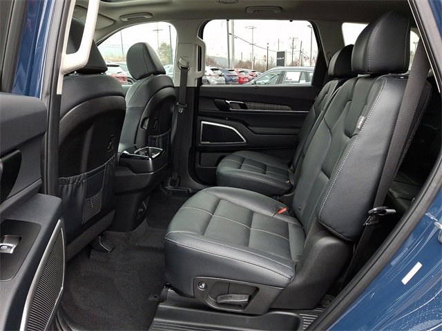 Certified 2024 Kia Telluride EX w/ EX Captain's Chair Package image 10
