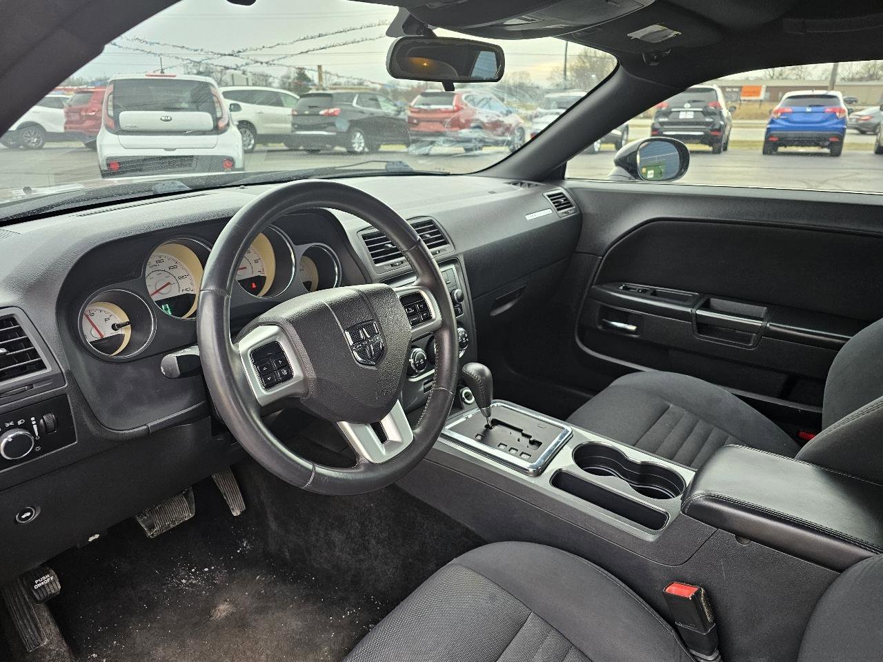 Used 2013 Dodge Challenger SXT image 3
