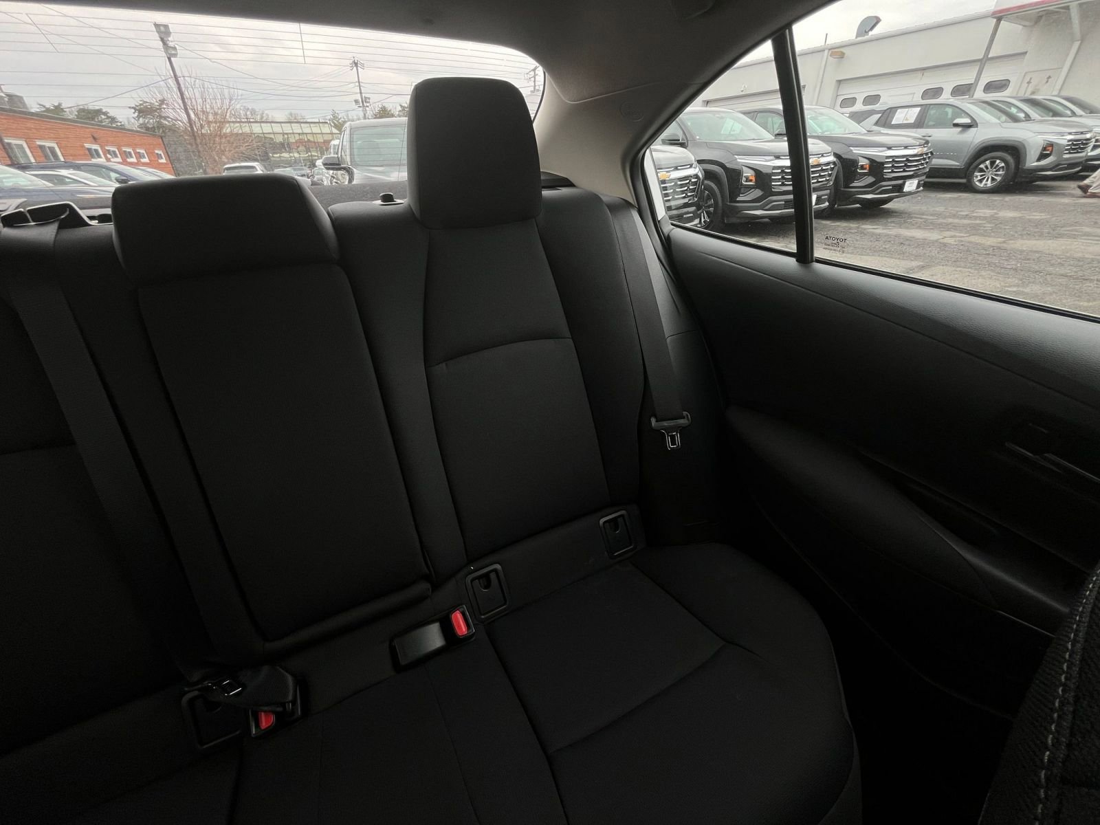 Used 2025 Toyota Corolla LE image 37