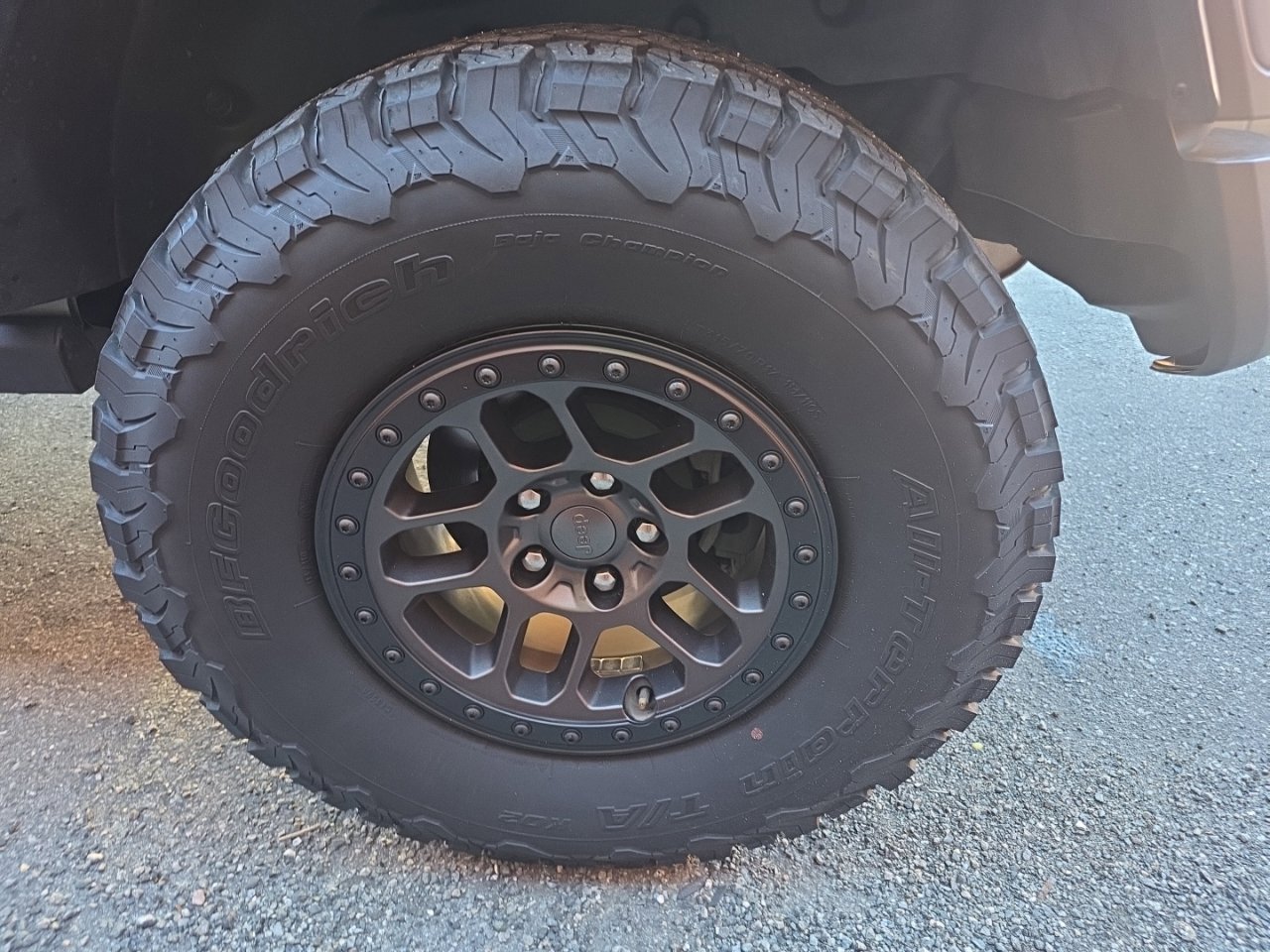 Used 2023 Jeep Wrangler Unlimited Sport AWD/4WD image 14