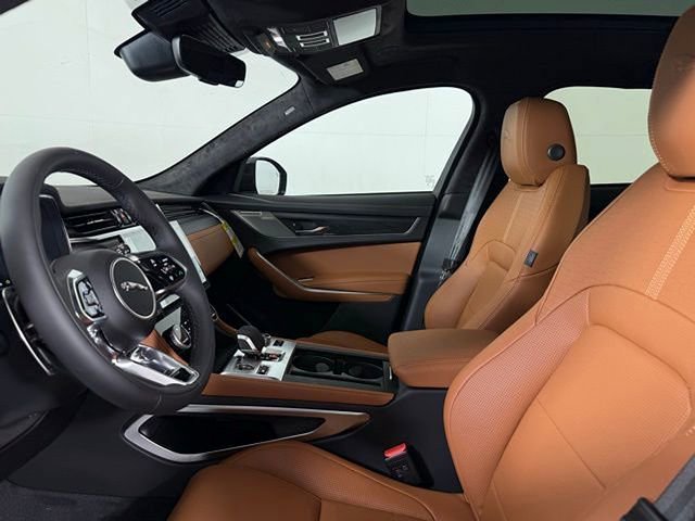New 2026 Jaguar F-PACE R-Dynamic S image 6