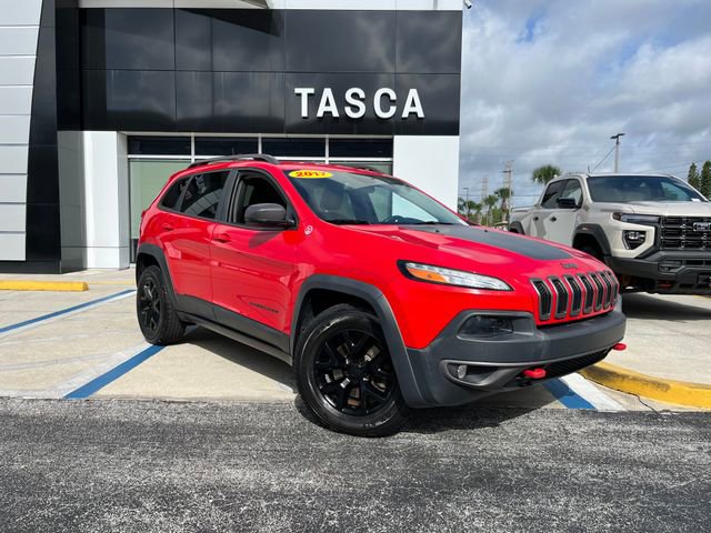 Used 2017 Jeep Cherokee Trailhawk AWD/4WD video 1