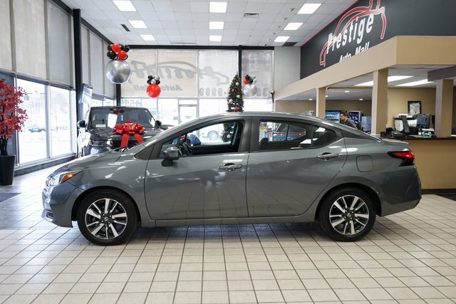 Used 2021 Nissan Versa SV image 4