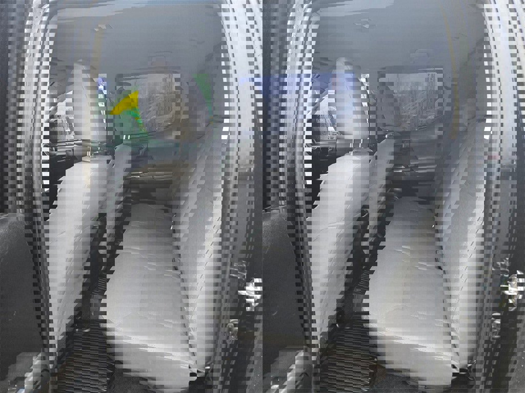 Used 2018 Toyota Tacoma 4x4 Double Cab image 10