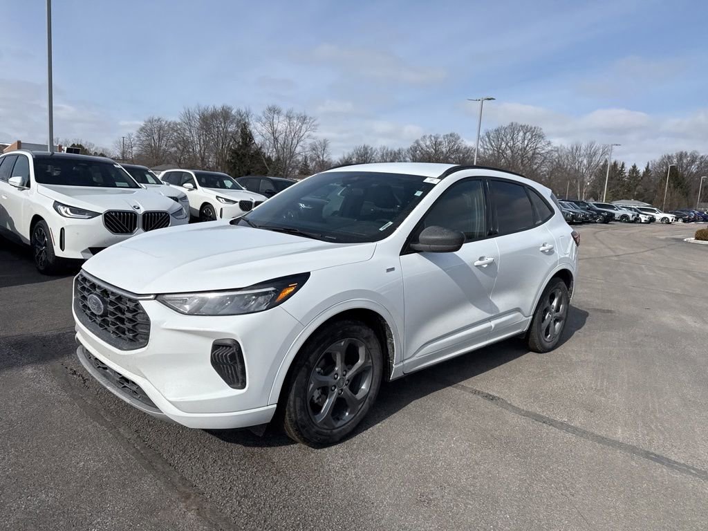 Used 2023 Ford Escape ST-Line w/ Tech Pack #1 image 3