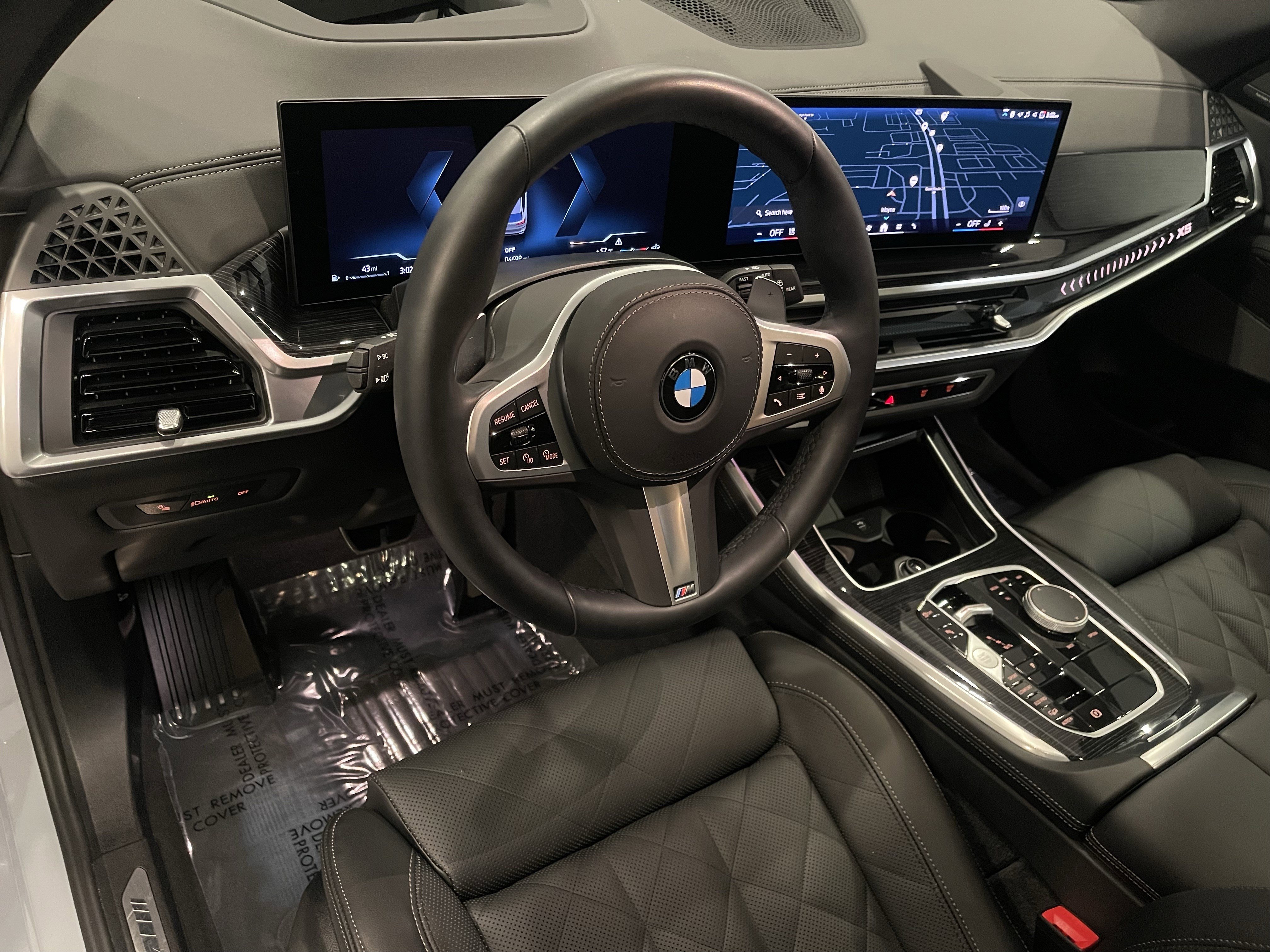 Used 2025 BMW X5 xDrive40i w/ M Sport Package AWD/4WD image 13