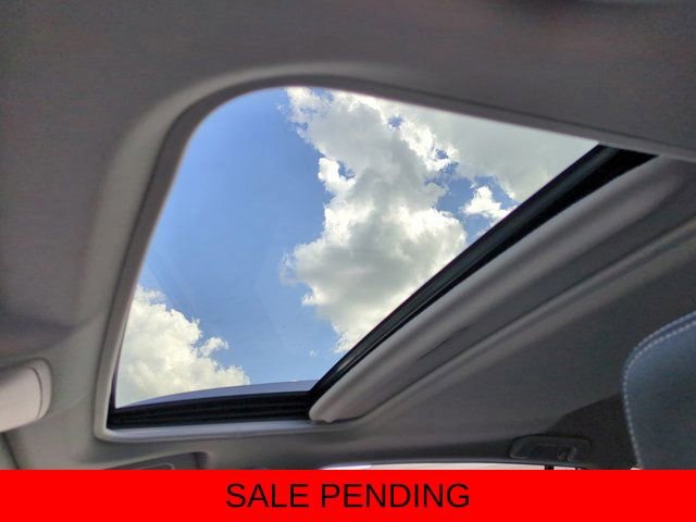 Used 2018 Toyota RAV4 Limited image 19