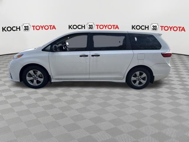 Used 2019 Toyota Sienna L image 4