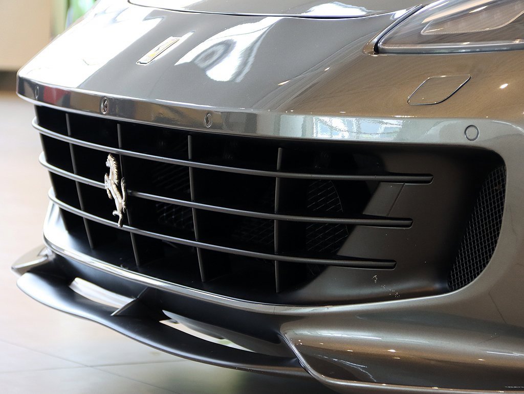 Certified 2017 Ferrari GTC4Lusso image 25
