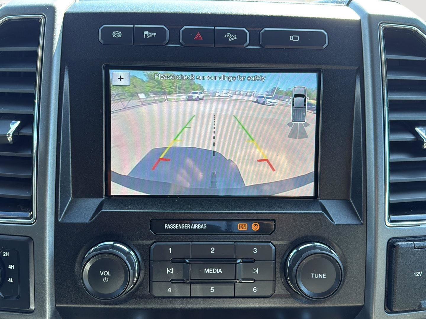 Used 2019 Ford F250 XLT w/ XLT Premium Package image 27