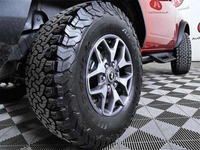Used 2023 Ford Bronco Badlands image 9