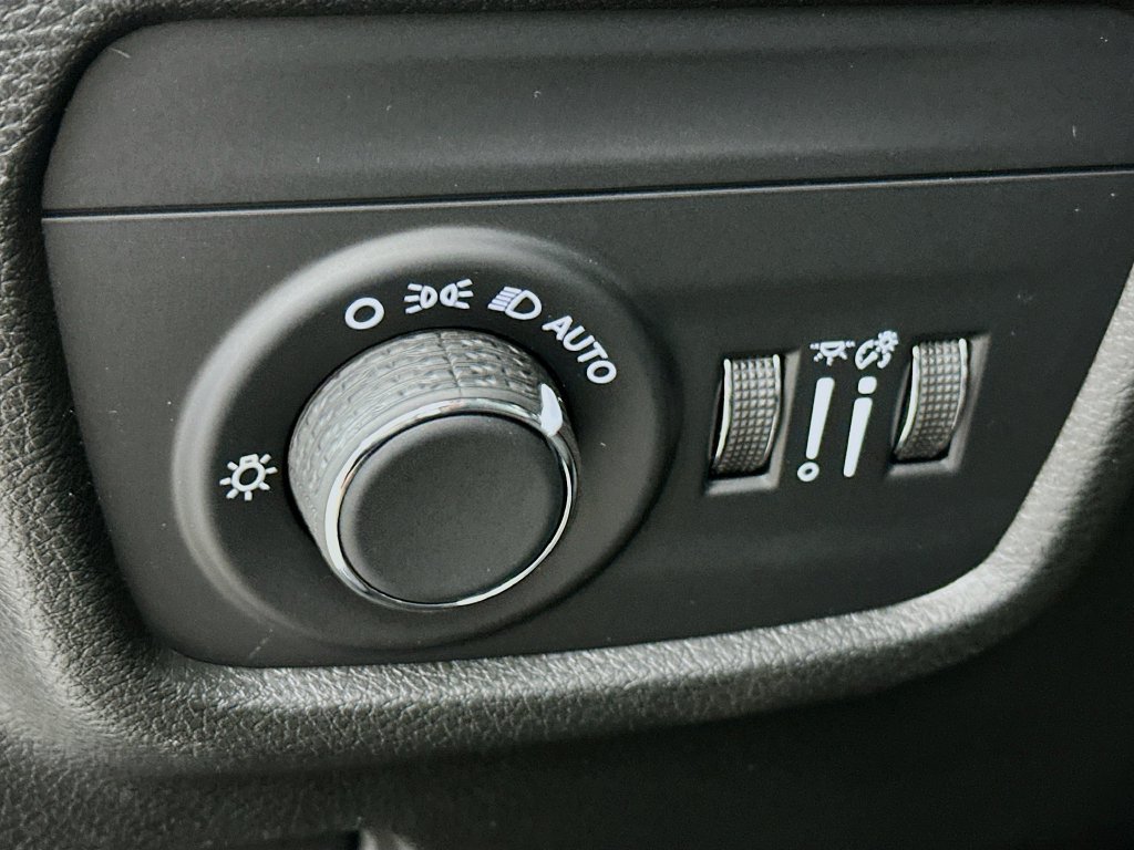 New 2026 Jeep Grand Cherokee L 4WD image 14