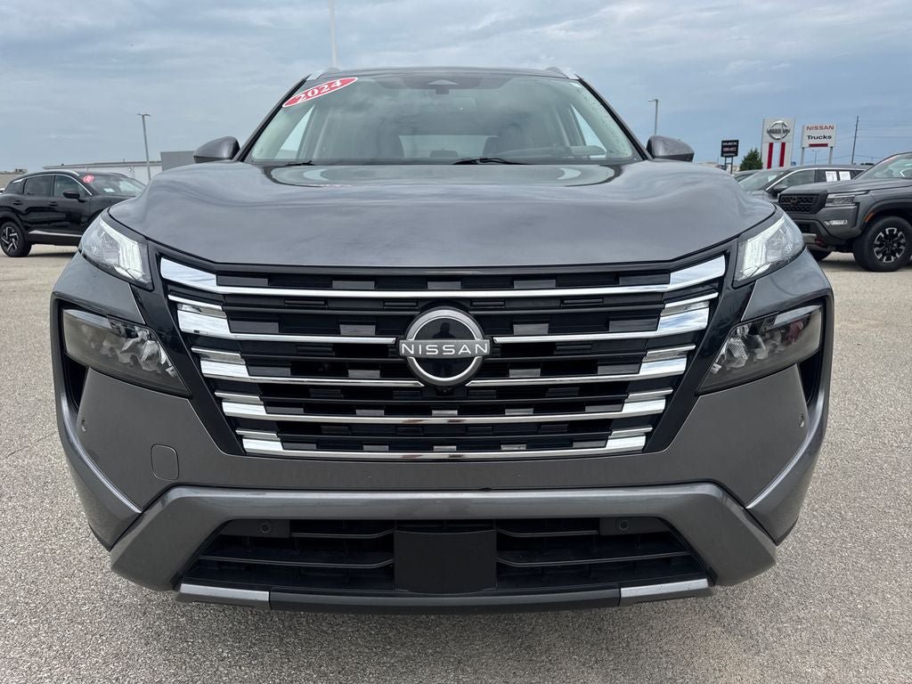 Used 2025 Nissan Rogue SL FWD image 11