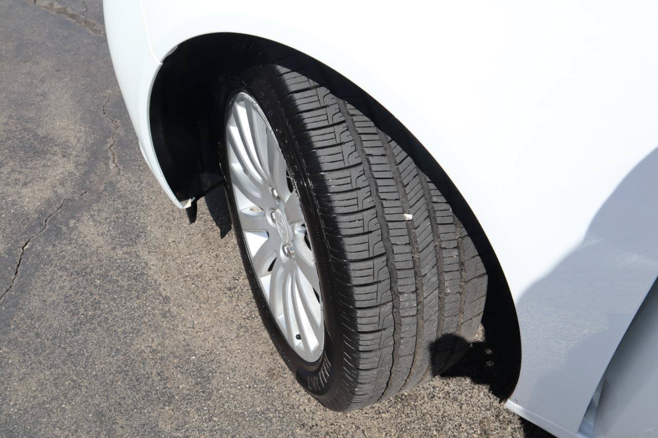 Used 2012 Buick Regal Leather FWD image 19
