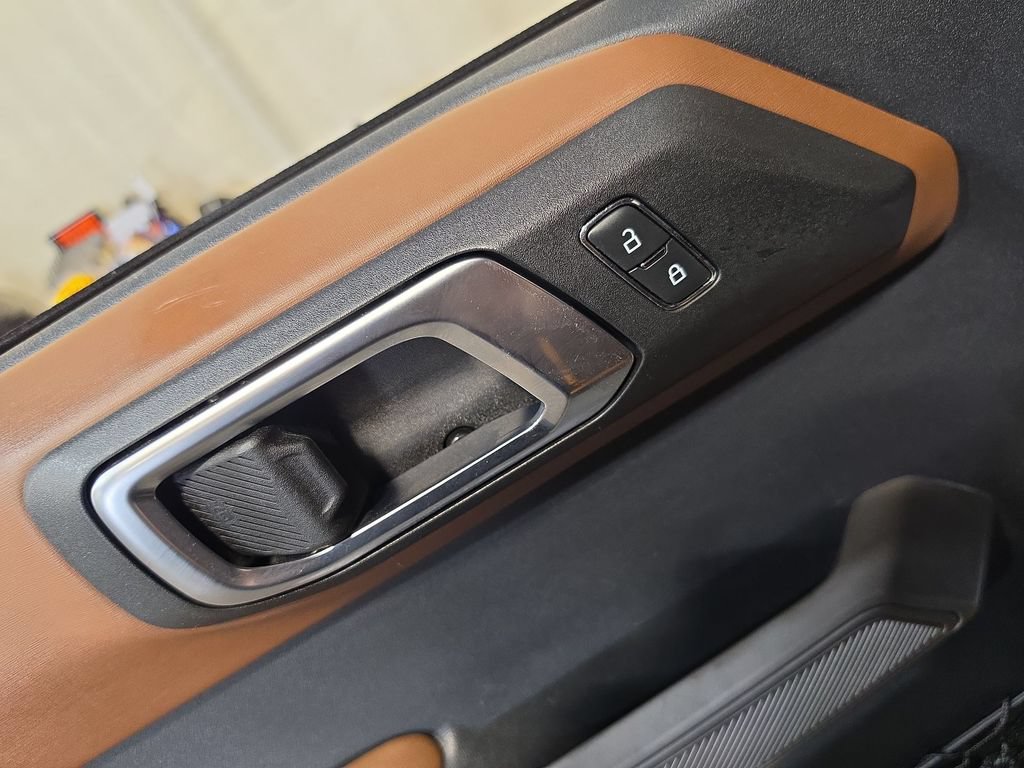 Used 2021 Ford Bronco Outer Banks w/ Sasquatch Package AWD/4WD image 15