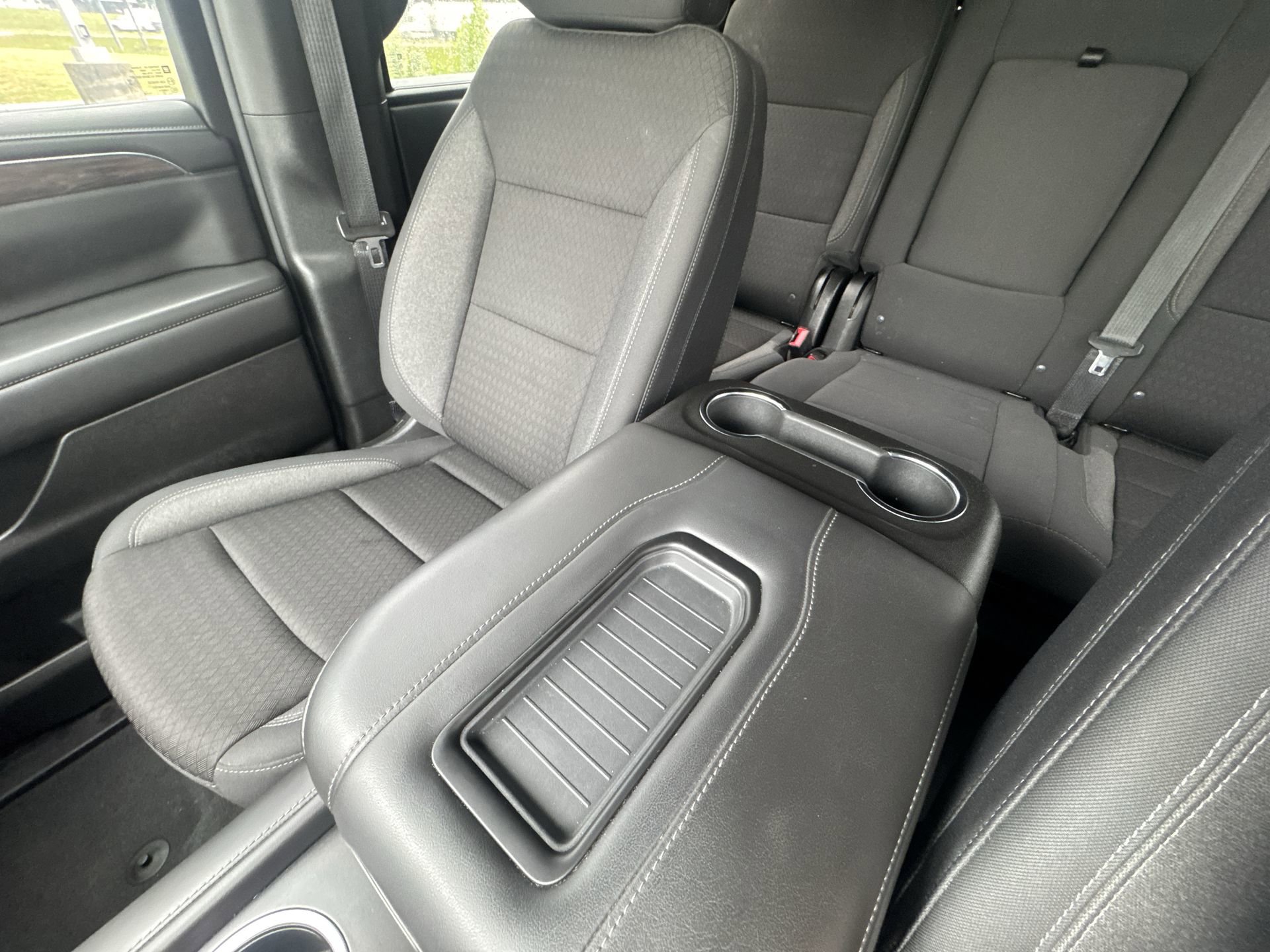 Certified 2024 Chevrolet Suburban LS RWD image 20