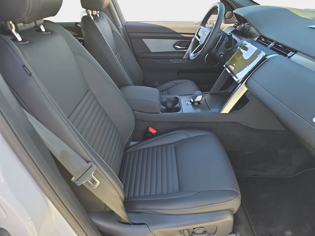 New 2026 Land Rover Discovery Sport Landmark AWD/4WD image 10