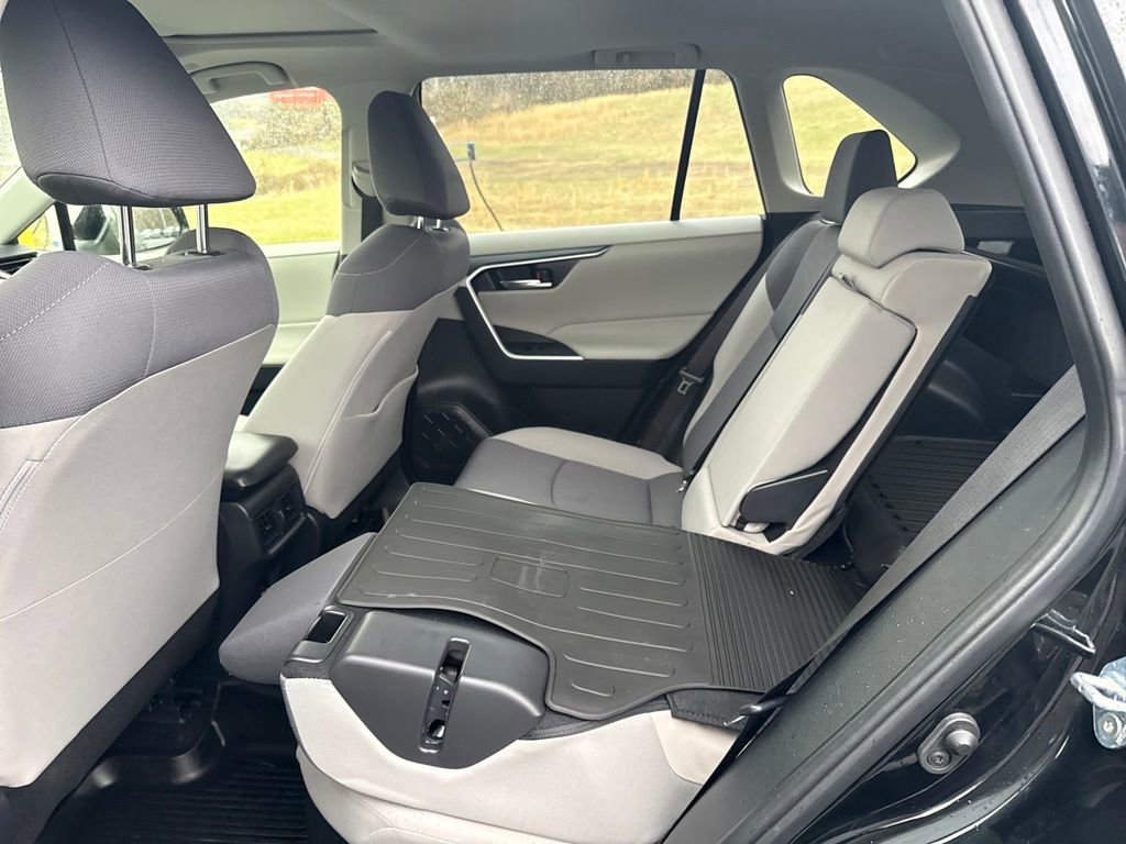 Used 2024 Toyota RAV4 XLE w/ Convenience Package image 30