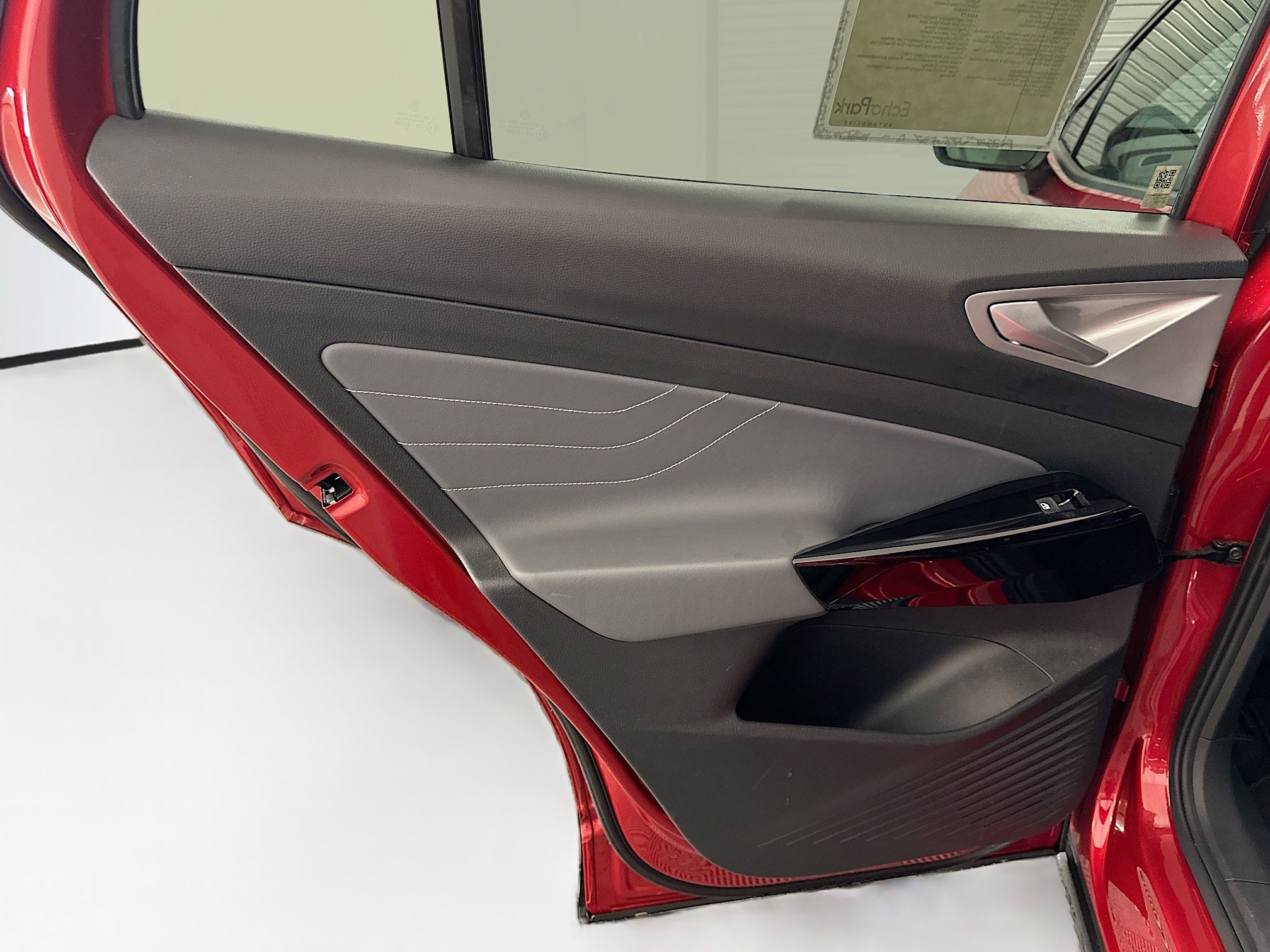 Used 2023 Volkswagen ID.4 Pro S image 28