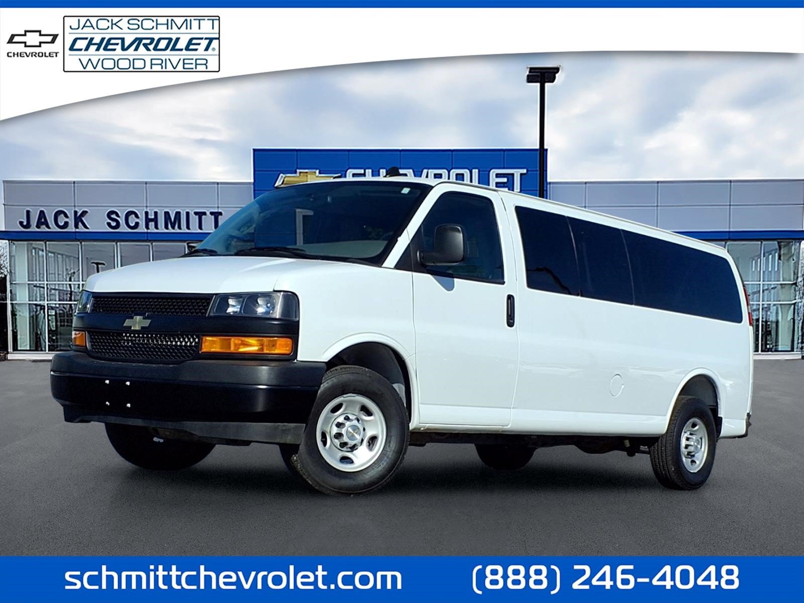 Used 2025 Chevrolet Express 3500 LS RWD image 1