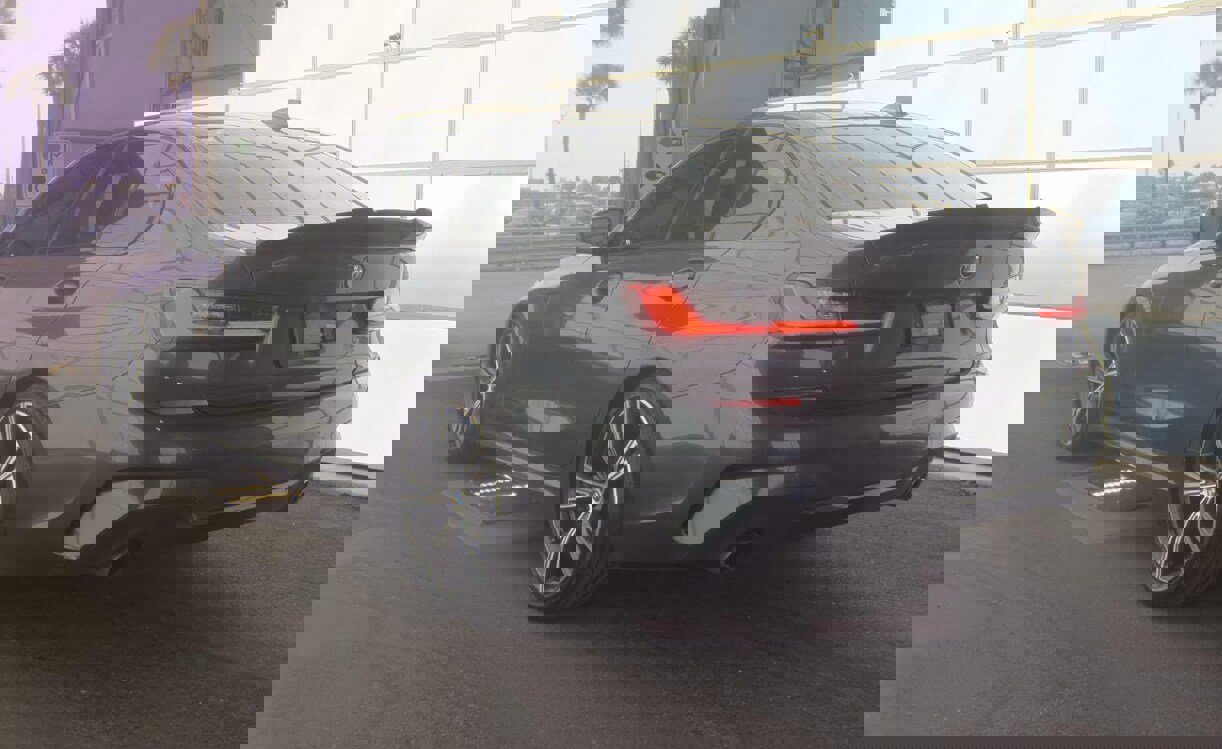 Used 2021 BMW 330i Sedan w/ M Sport Package image 7