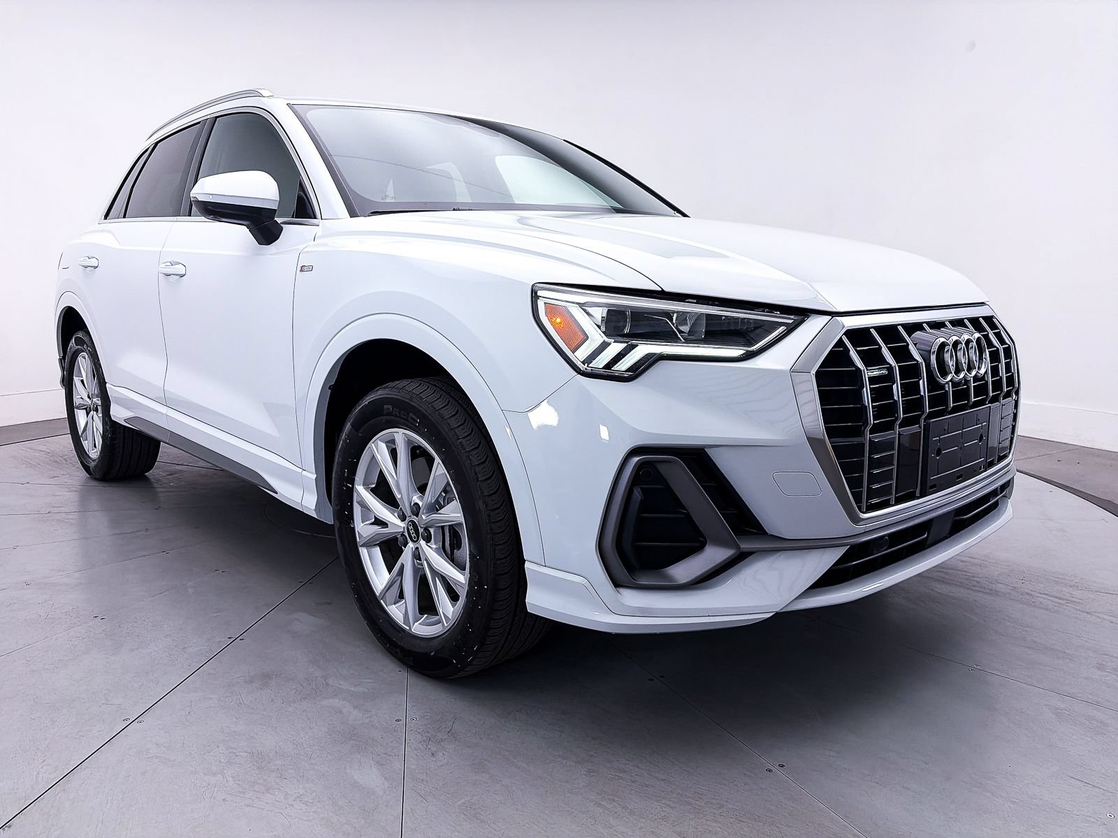 Used 2022 Audi Q3 2.0T Premium Plus AWD/4WD image 10