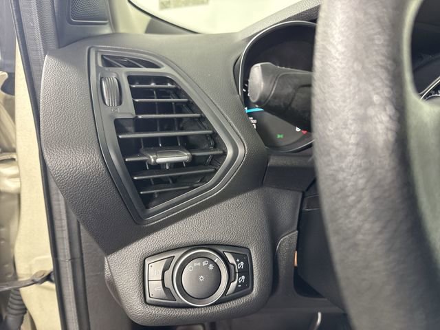 Used 2017 Ford Escape SE image 14