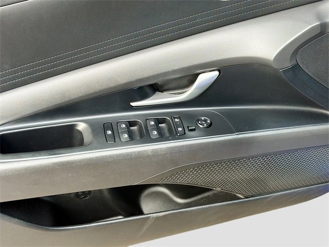 Used 2024 Hyundai Elantra SEL image 17