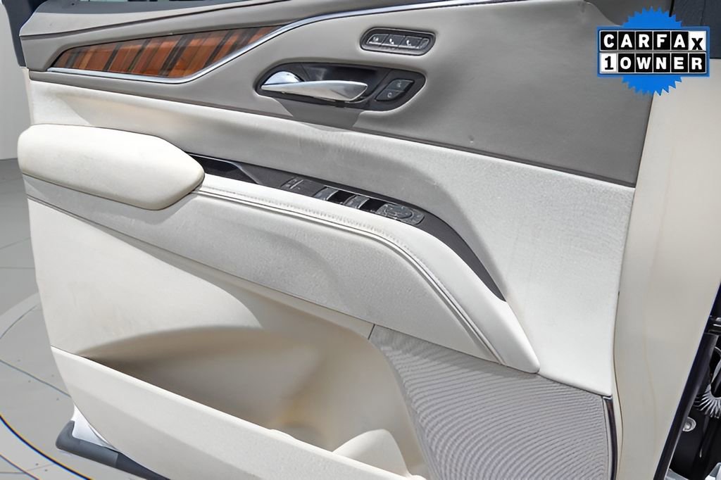 Certified 2024 Cadillac Escalade Sport Platinum w/ LPO, ONYX Package image 24