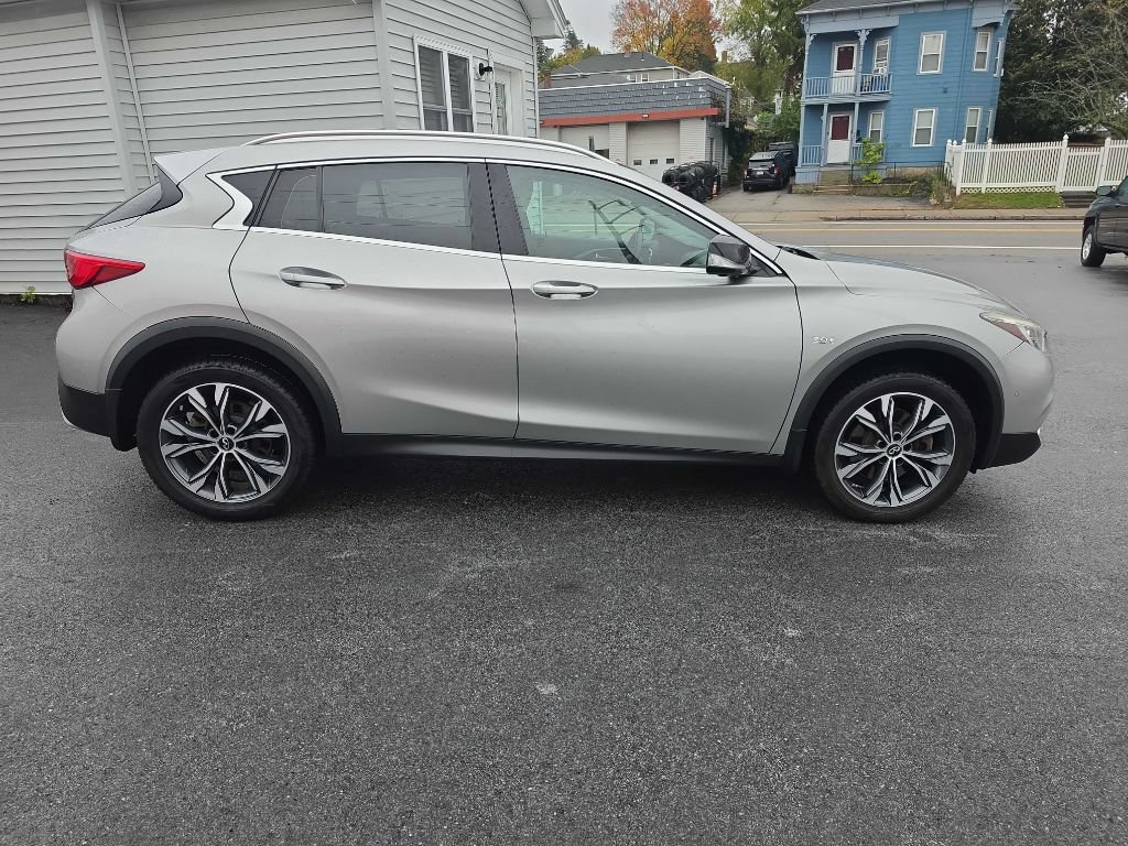 Used 2019 INFINITI QX30 AWD w/ Navigation Package image 3
