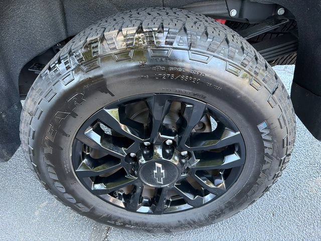 Used 2025 Chevrolet Silverado 3500 High Country w/ Midnight Edition AWD/4WD image 19