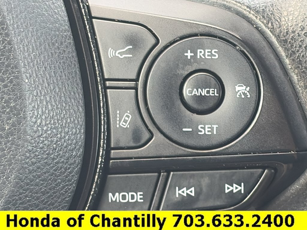 Used 2021 Toyota RAV4 XLE AWD/4WD image 13