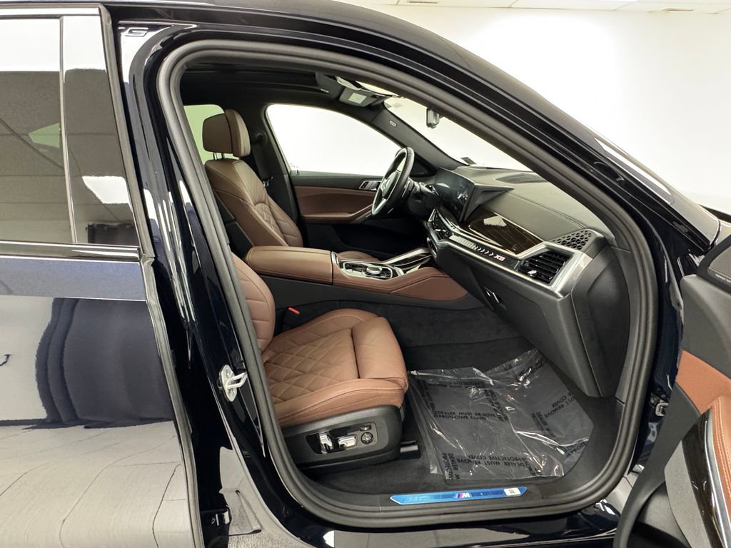 Used 2024 BMW X6 xDrive40i w/ Premium Package image 14