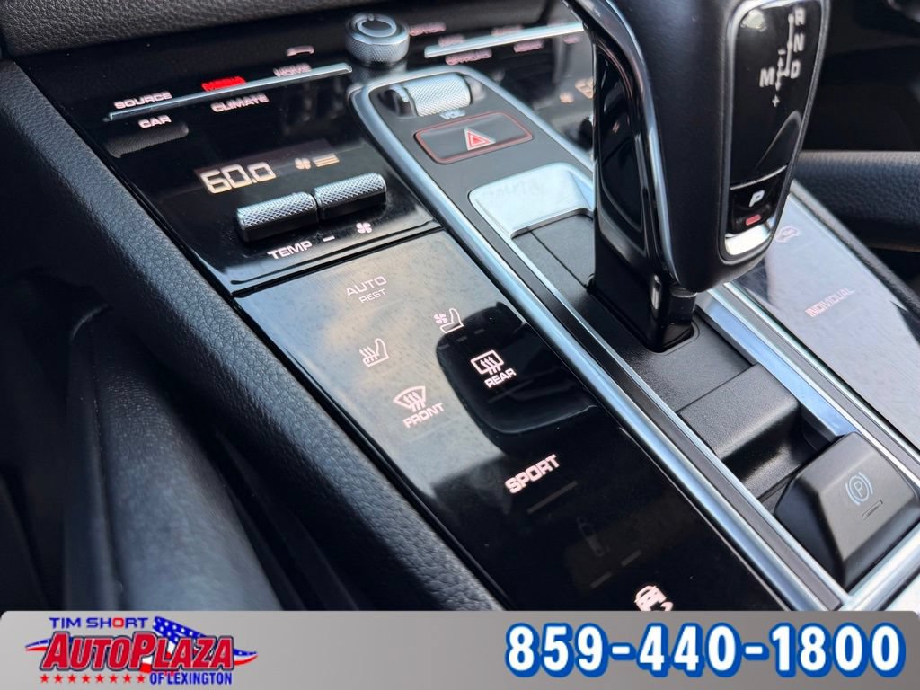 Used 2023 Porsche Cayenne w/ Premium Package AWD/4WD image 28
