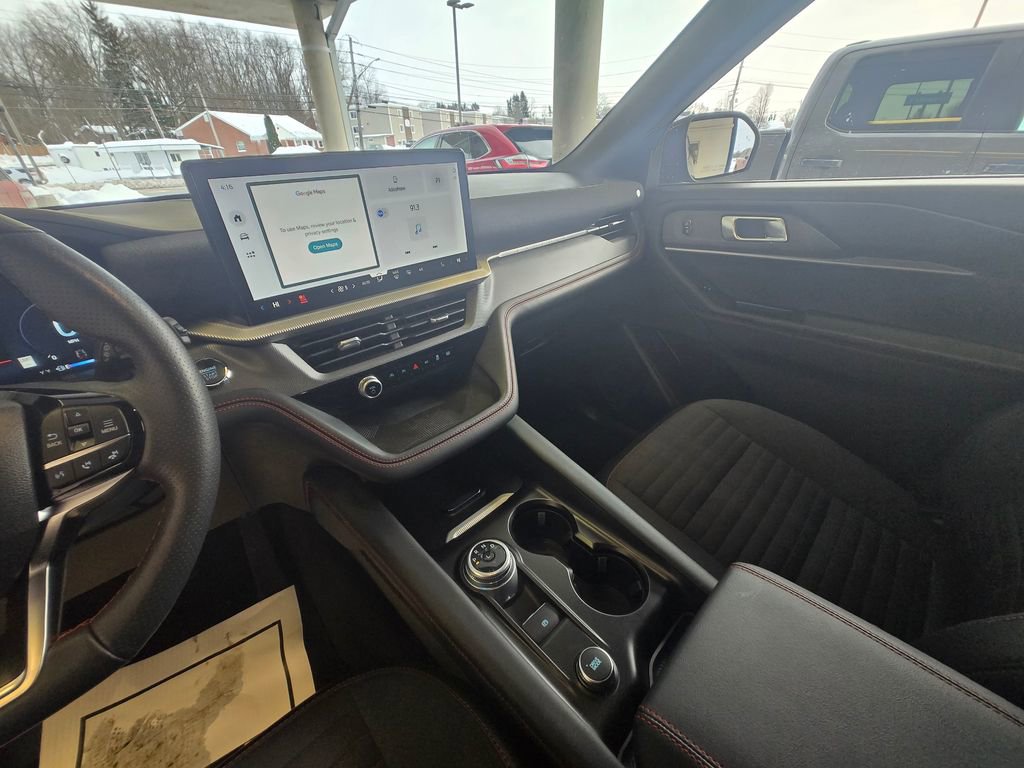 Used 2025 Ford Explorer ST-Line image 19
