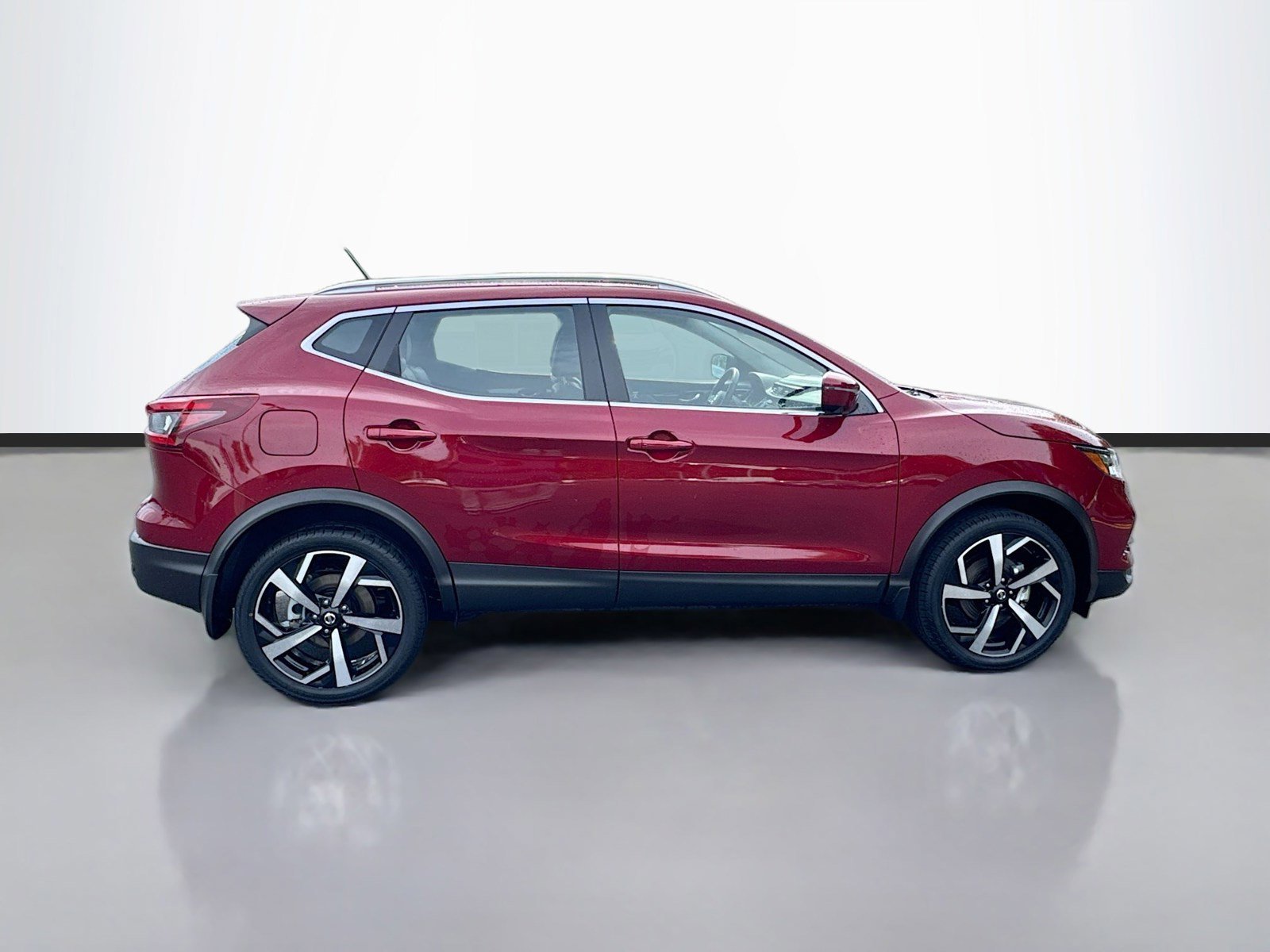 Used 2022 Nissan Rogue Sport SL FWD image 8
