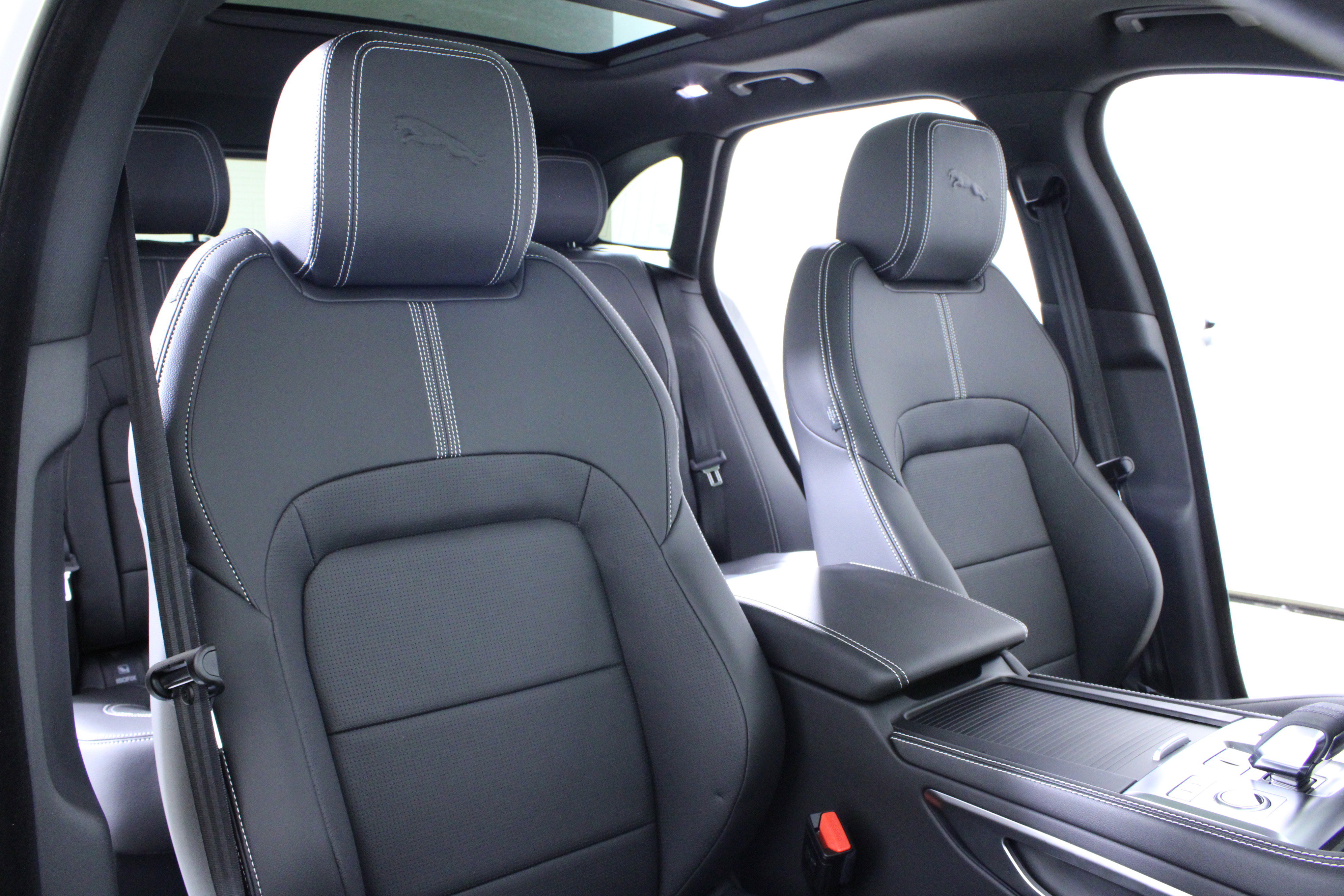 New 2026 Jaguar F-PACE R-Dynamic S image 14