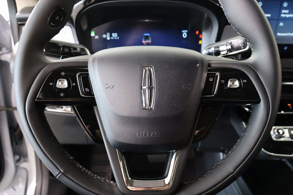 New 2026 Lincoln Corsair Premiere image 3