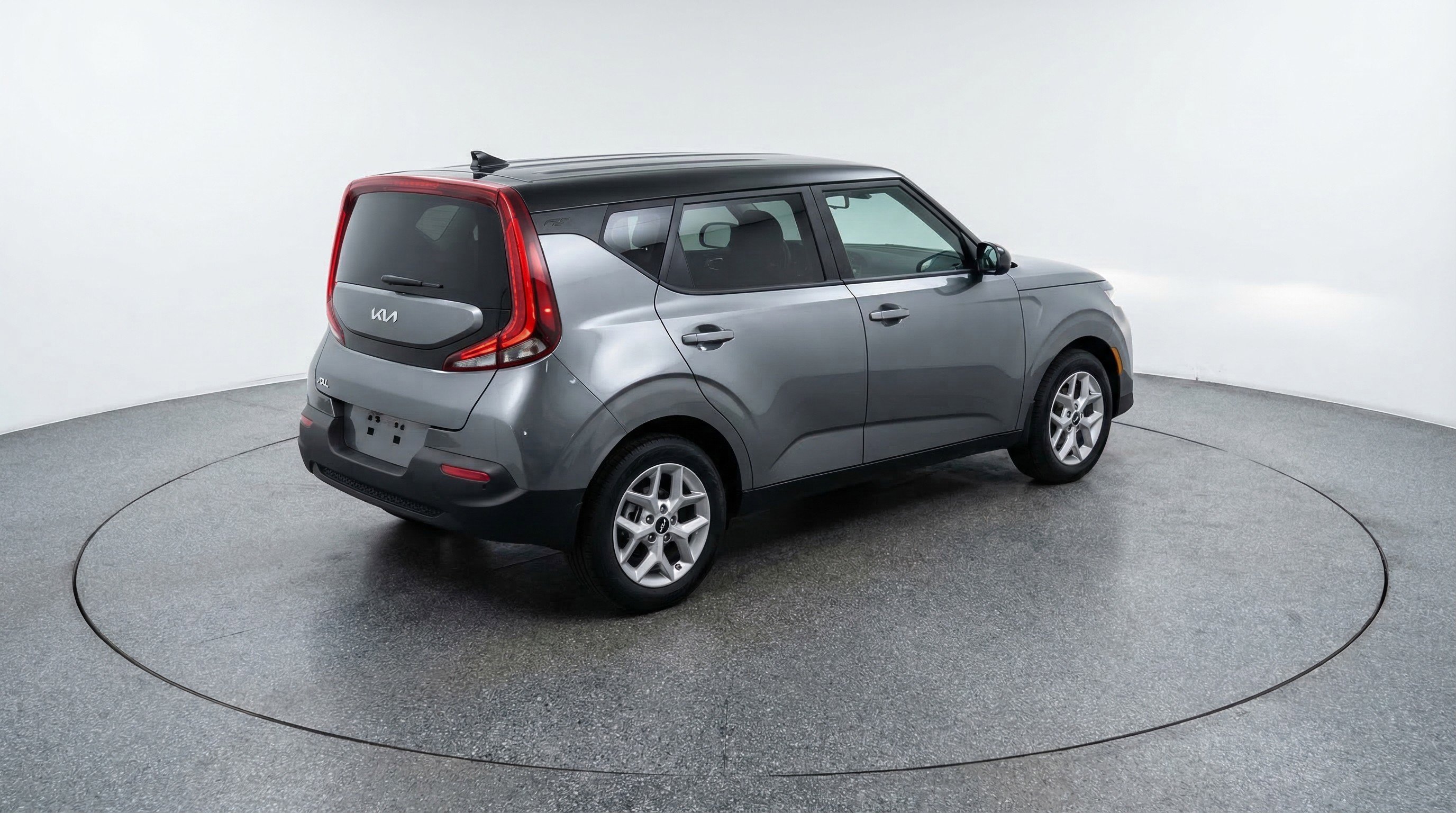 Used 2025 Kia Soul LX w/ LX Technology Package FWD image 9