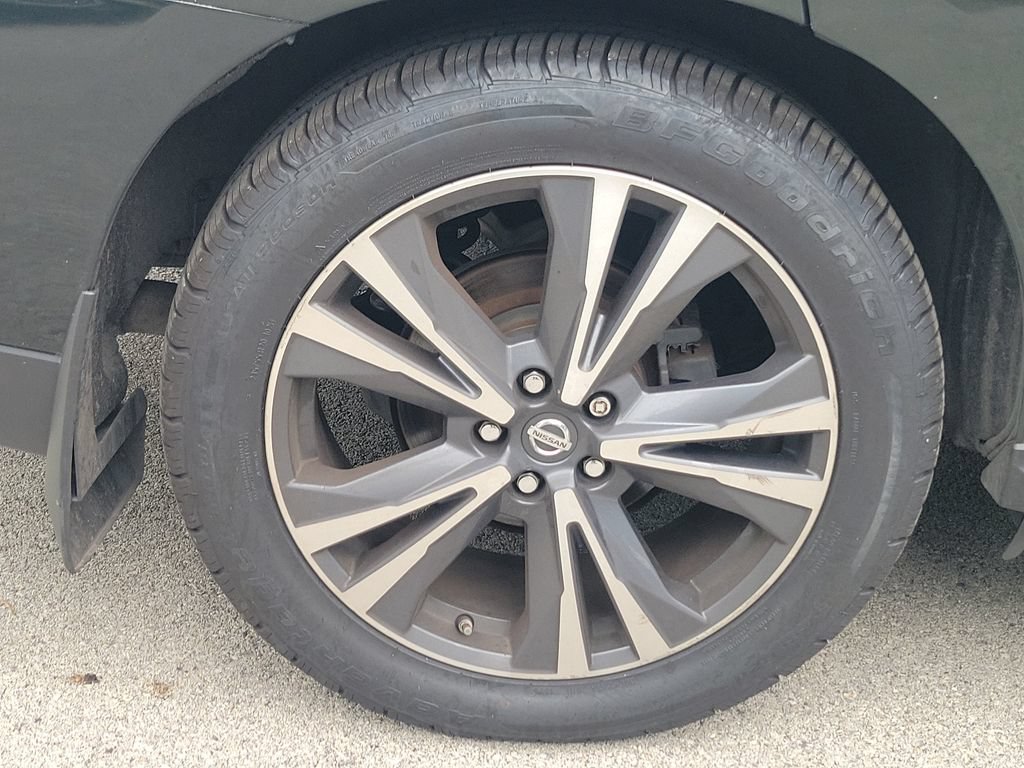 Used 2019 Nissan Pathfinder Platinum w/ Cargo Package AWD/4WD image 5