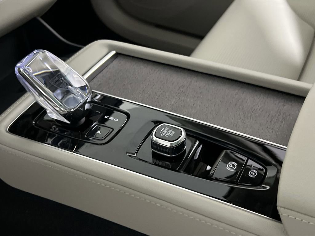 New 2026 Volvo XC90 B6 Ultra w/ Protection Package Premier image 8