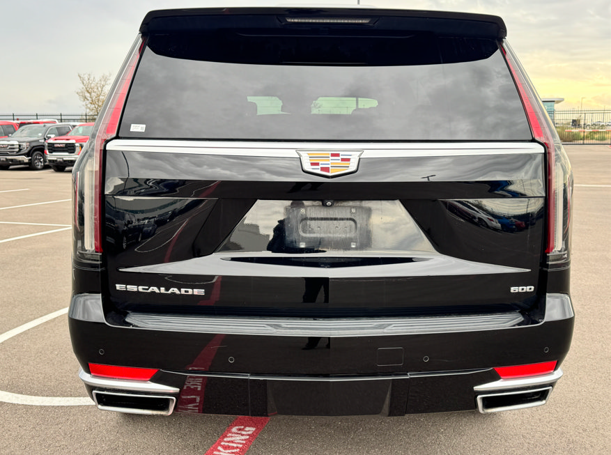 Used 2021 Cadillac Escalade Luxury RWD image 8