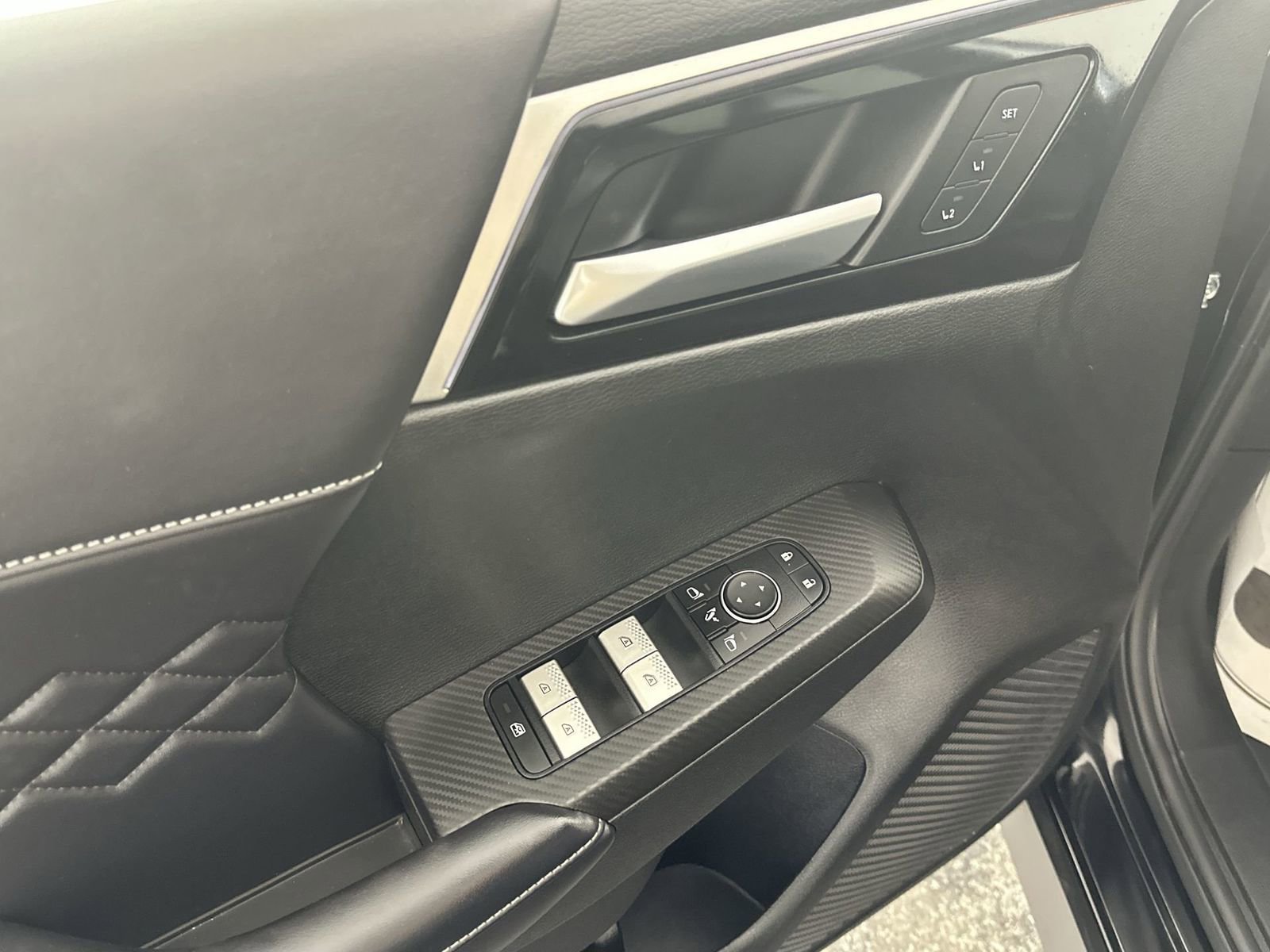 Used 2024 Mitsubishi Outlander SEL Black Edition image 17