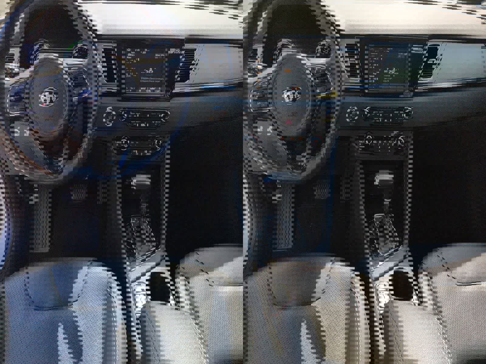 Used 2019 Kia Niro EX w/ EX Premium Package FWD image 7