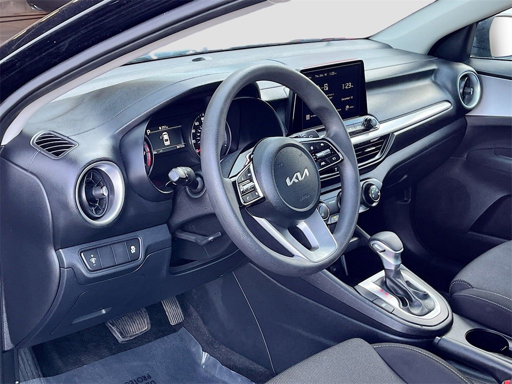 Used 2024 Kia Forte LXS image 9