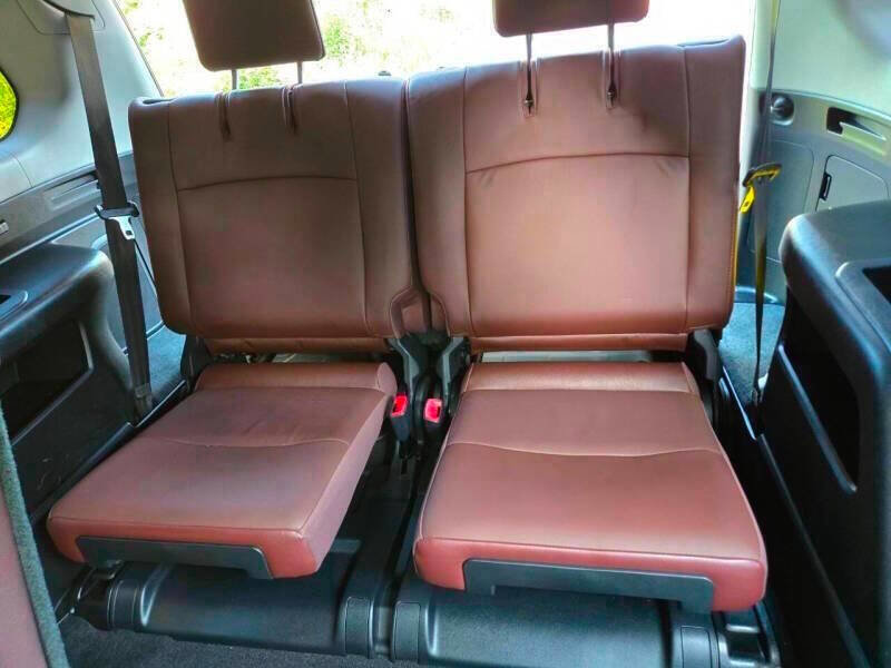 Used 2018 Toyota 4Runner Limited image 17