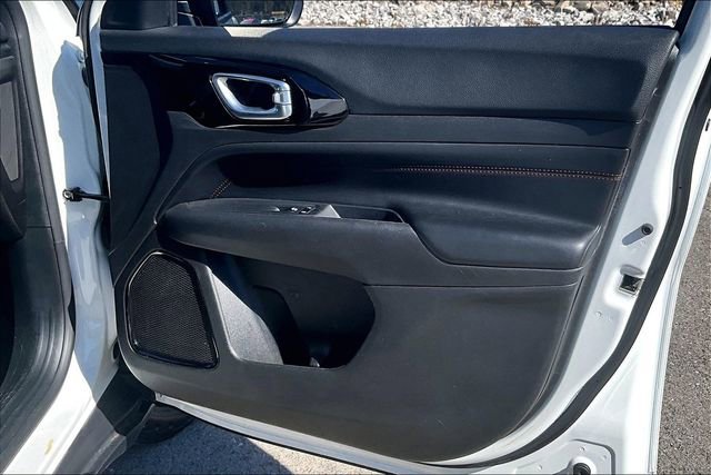 Used 2024 Jeep Compass Trailhawk image 19