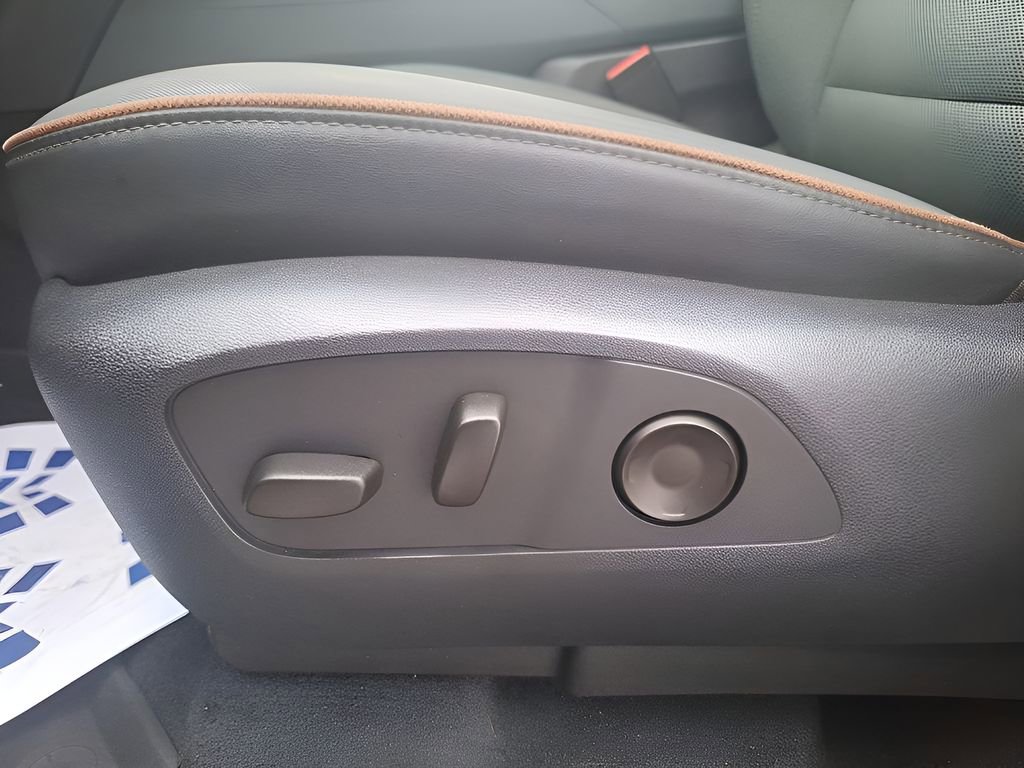 Used 2024 GMC Acadia AT4 w/ LPO, Floor Liner Package image 31